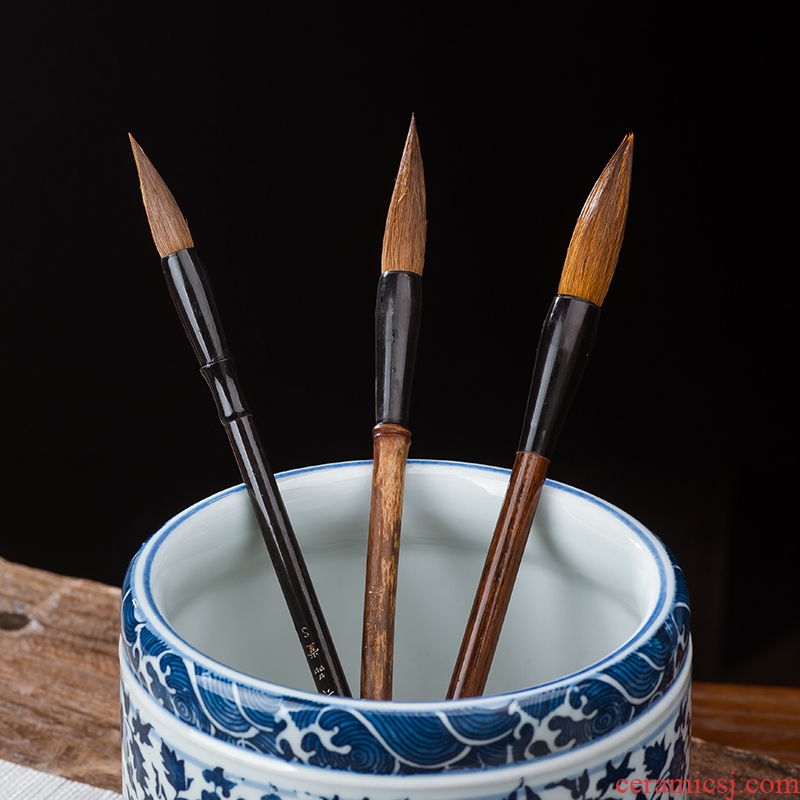 Jingdezhen ceramics small large blue pen container home office study adornment is placed on the the teacher students