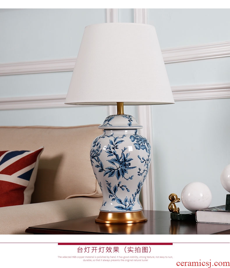 New Chinese style of blue and white porcelain ceramic desk lamp sitting room bedroom berth lamp Chinese zen hand - made decorative warm wind full copper