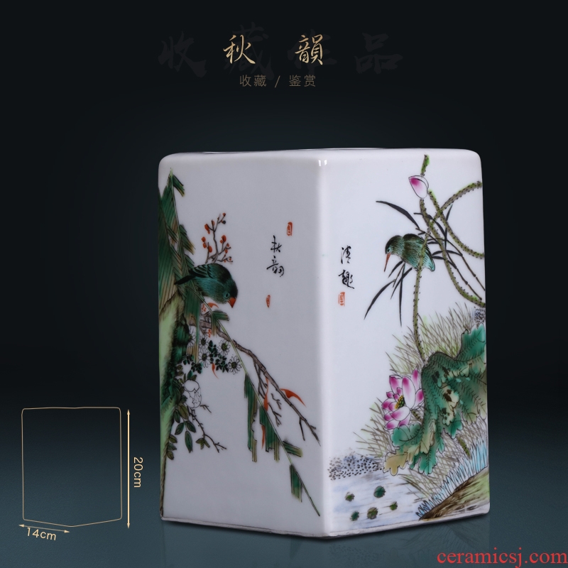 Jingdezhen ceramics imitation qing qianlong hand-painted pastel painting of flowers and flower arrangement with Chinese style living room home decoration furnishing articles