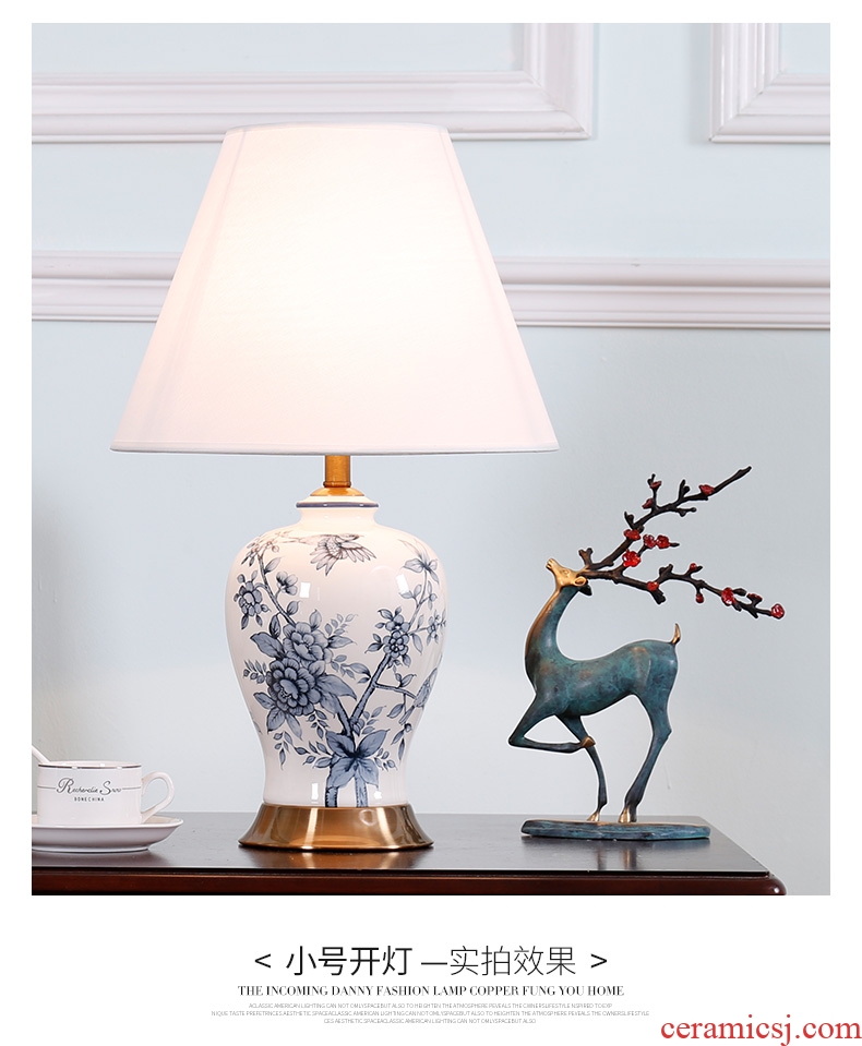 The New Chinese blue and white porcelain lamp classical key-2 luxury vintage American ceramic bedroom the head of a bed lamp is contracted and I sitting room