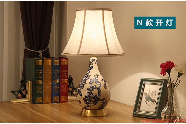Bedroom berth lamp sitting room new Chinese classical European American pastoral hand - made ceramic powder enamel full copper lamp