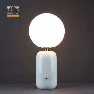 Light and decoration lamp lamp decoration I and contracted sweet household ceramic desk lamp of bedroom the head of a bed sitting room lamps and lanterns