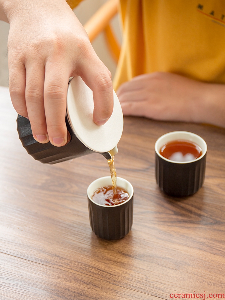 Ceramic bag kung fu tea set is suing a pot of 2 cup crack cup portable with custom logo