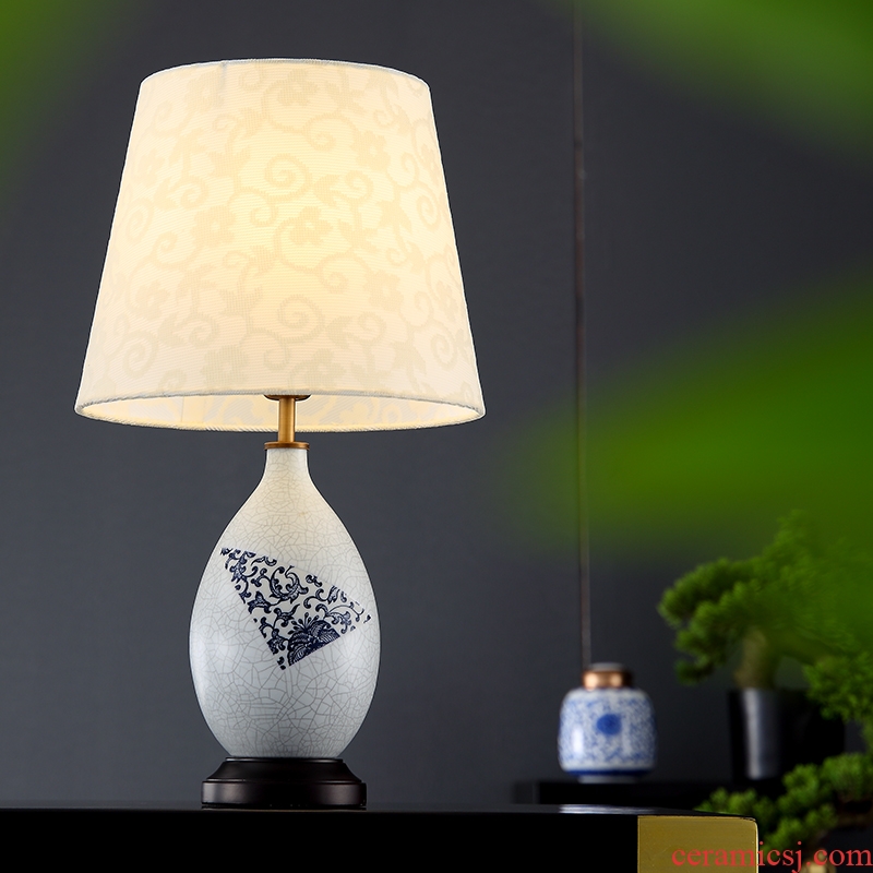 Lamp act the role ofing furnishing articles form a complete set of new Chinese style ceramic vase cut art hand - made restoring ancient ways of blue and white porcelain decoration simple coloured drawing or pattern