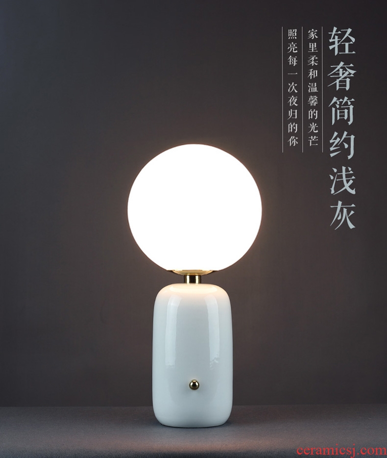 Light and decoration lamp lamp decoration I and contracted sweet household ceramic desk lamp of bedroom the head of a bed sitting room lamps and lanterns