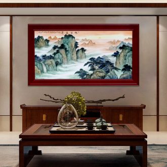 Jingdezhen porcelain plate painting landscape painting artist sun east displayed in the sitting room background wall adornment of Chinese style