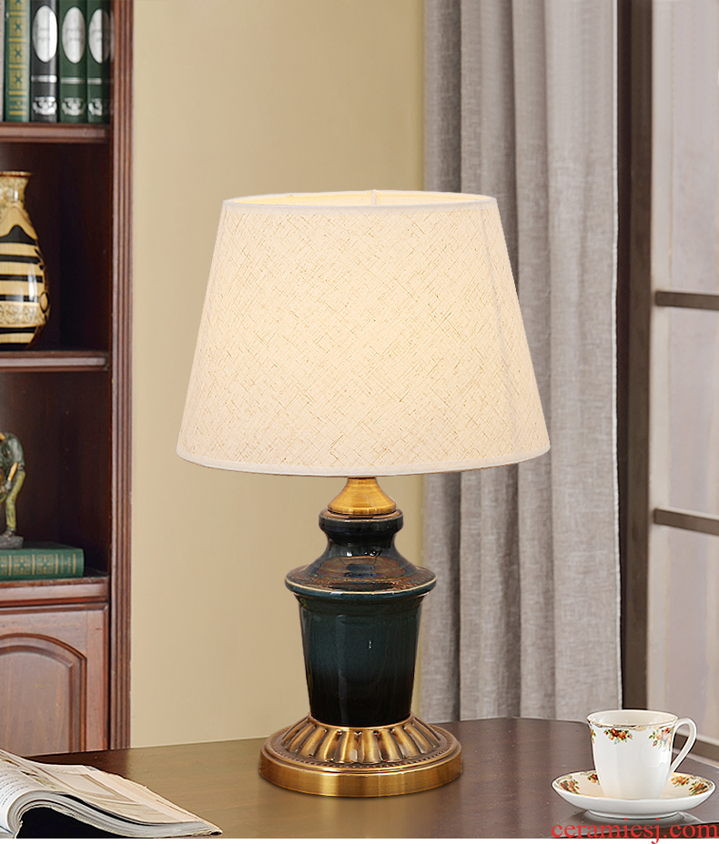 Married married the desk lamp of bedroom the head of a bed lamp American creative living room lamp light the luxury of ceramic cloth art adornment lamps and lanterns