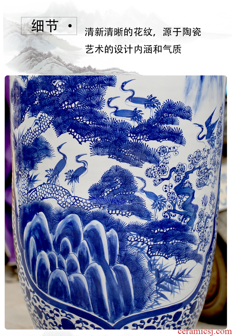 Jingdezhen sitting room of large vases, hand - made pine crane, live large blue and white porcelain decorations study furnishing articles