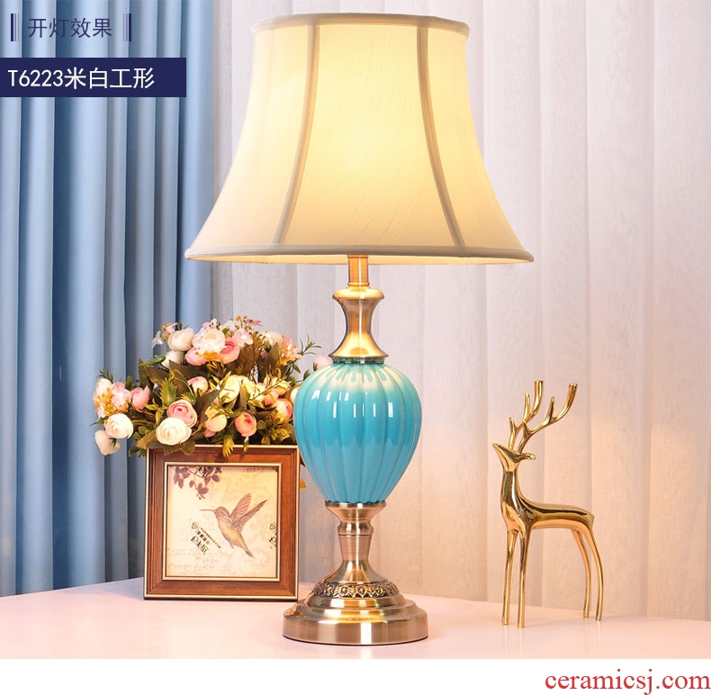 Lamp decoration American ceramic desk lamp of bedroom the head of a bed is contracted household creative modern marriage room warm light sweet romance