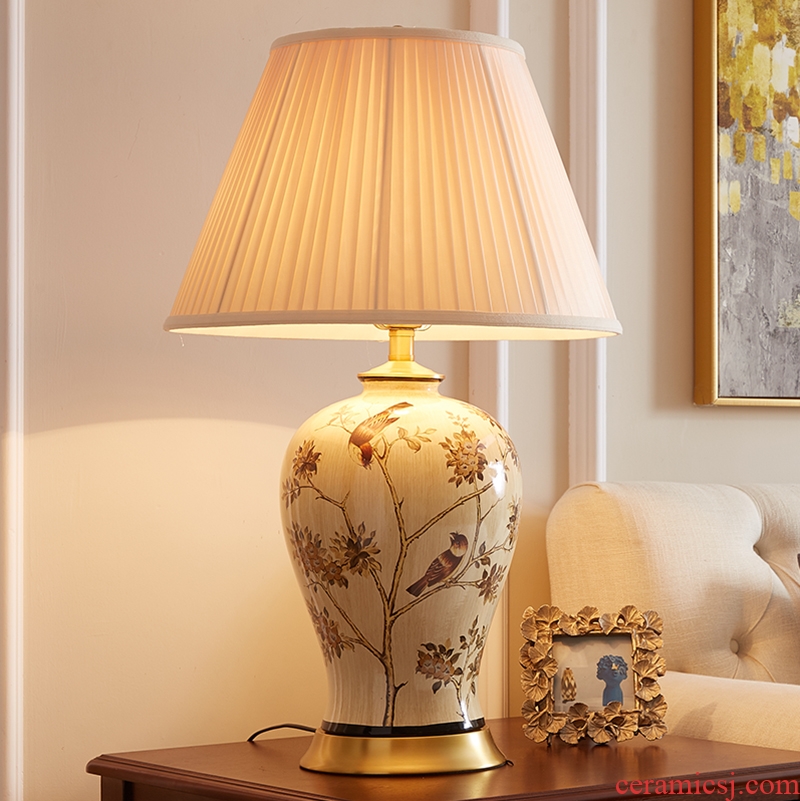Sitting room corner several sofa American pastoral bedroom European - style atmosphere, full of new Chinese style restoring ancient ways of copper ceramic bedside lamp