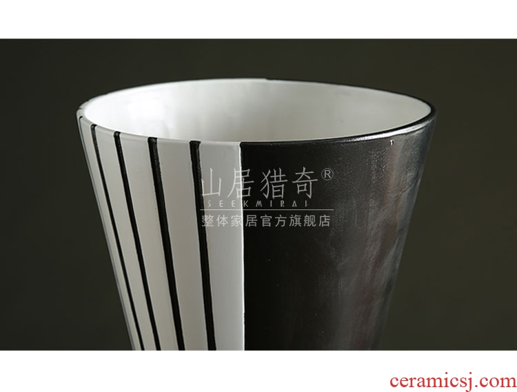 Jingdezhen porcelain industry the azure glaze ceramics founds a flat belly vase Chinese modern decor collection furnishing articles - 581066544411
