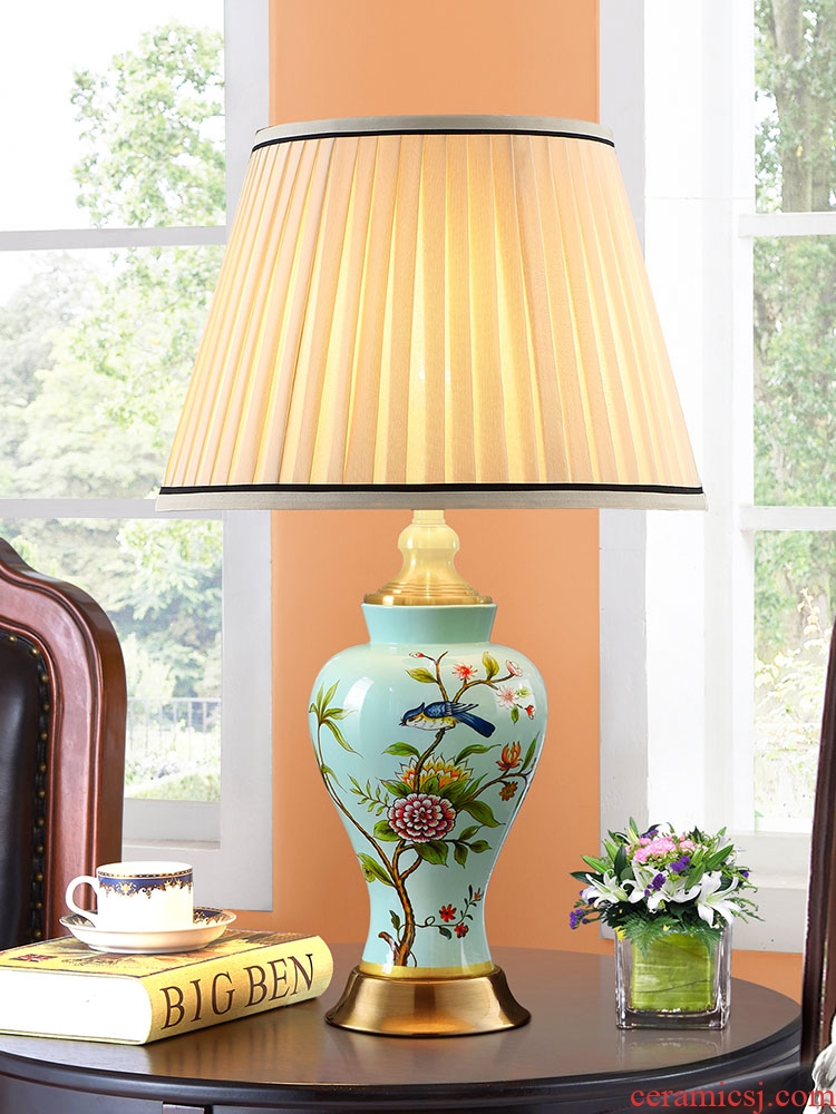 Modern new Chinese style ceramic desk lamp American creative hand - made painting of flowers and restoring ancient ways continental warm sitting room bedroom berth lamp