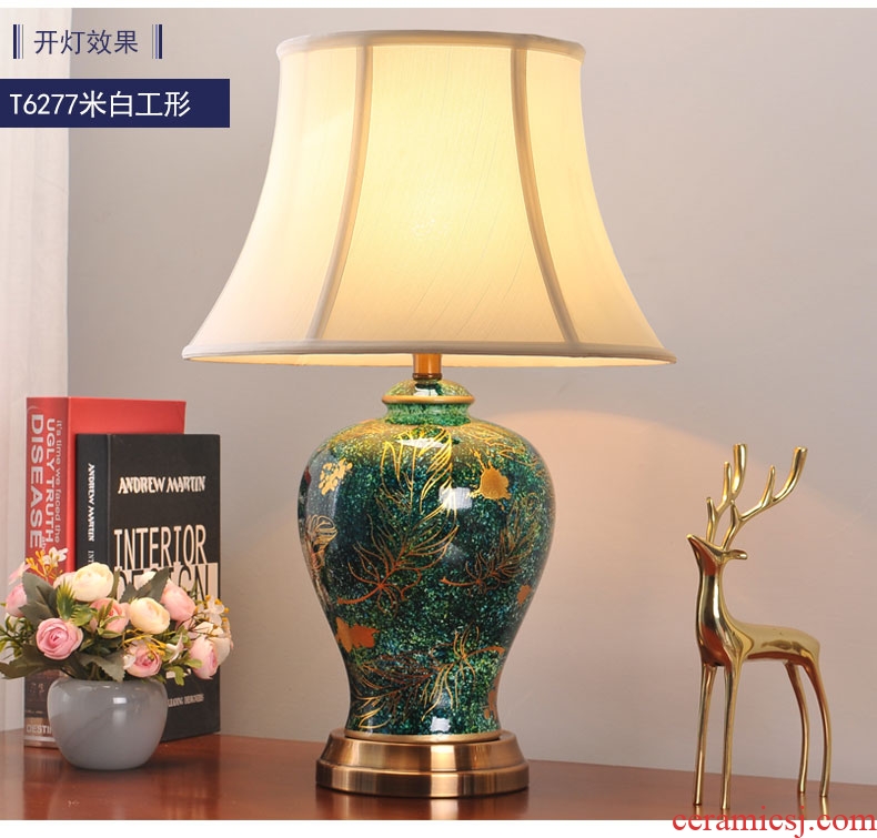 Desk lamp of bedroom lamp bedside typhoon light sweet romance American creative eye ceramic light luxury home decoration light
