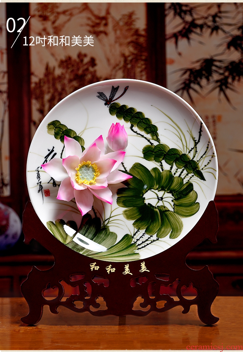 Oriental clay ceramic 12 inches hand-painted porcelain lotus hang dish sat TV ark wine partition plate household decoration