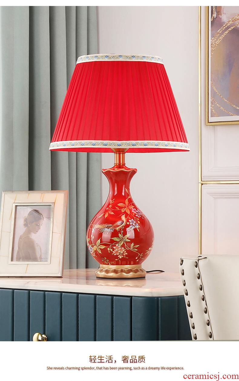 The bedroom nightstand lamp with Chinese style is I ceramic creative taste sweet and romantic wedding room lamp dowry marriage