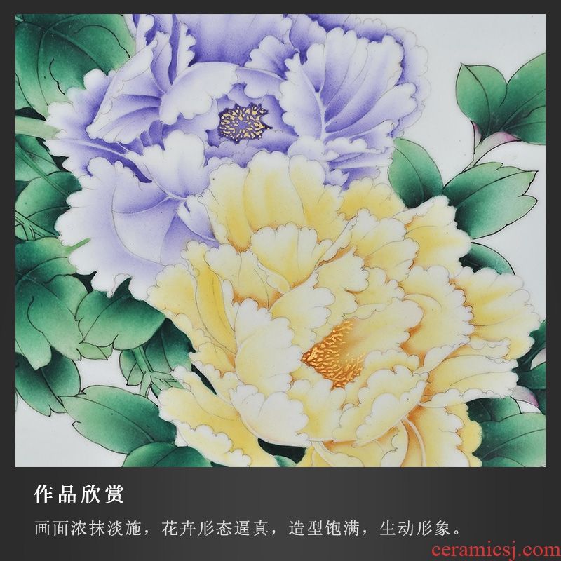 Jingdezhen ceramics hand-painted blooming flowers porcelain plate painting Chinese background decoration mural painting in the sitting room porch