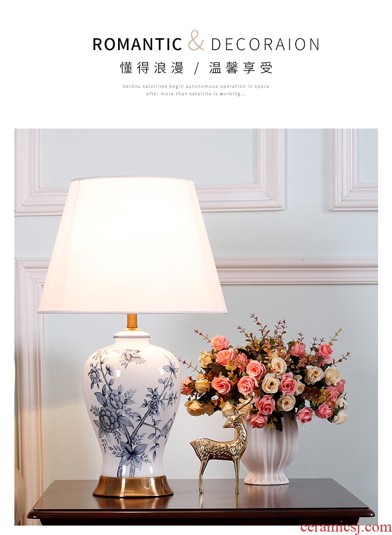 The New Chinese blue and white porcelain lamp classical key-2 luxury vintage American ceramic bedroom the head of a bed lamp is contracted and I sitting room