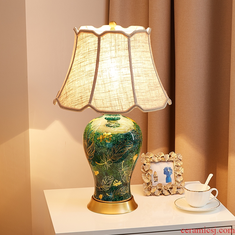 American ceramic desk lamp Angle of European - style key-2 luxury living room to send a new Chinese style restoring ancient ways household creative full copper lamp of bedroom the head of a bed