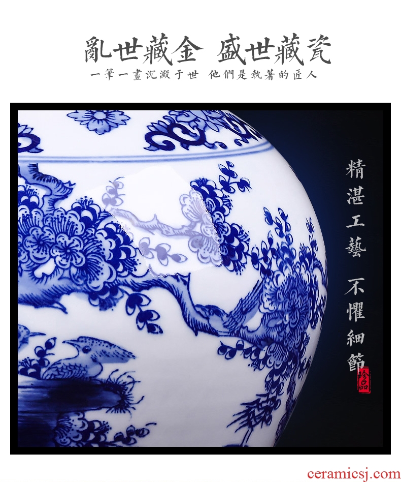 Jingdezhen ceramics hand - made archaize sitting room place, blue and white porcelain vase flower arrangement of Chinese style household adornment rich ancient frame