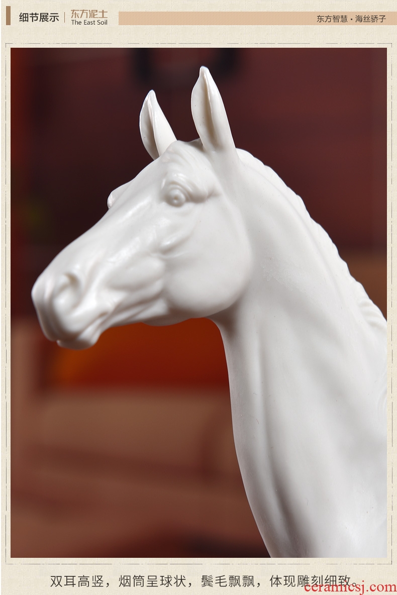 Bm dehua white porcelain horse sculpture art creative gift porcelain office furnishing articles