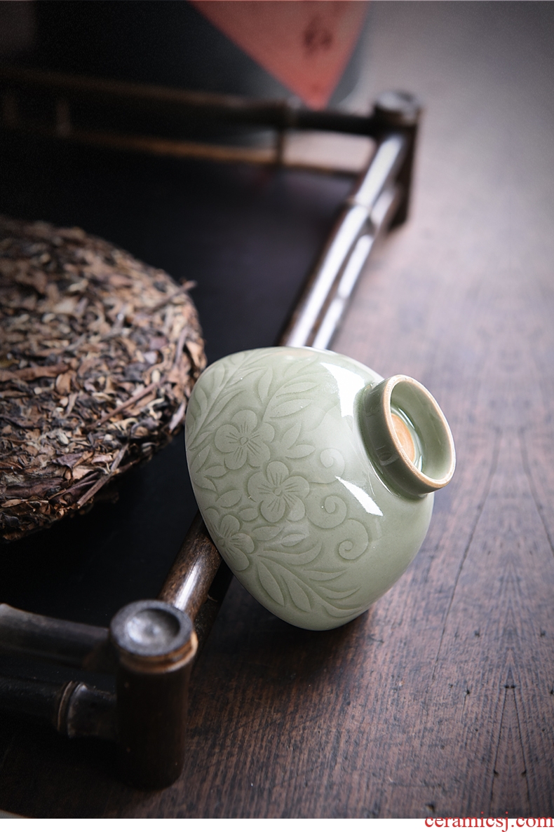 The up and The secret glaze craft master cup single CPU longquan celadon hand - cut sample tea cup ceramic cups a single kung fu