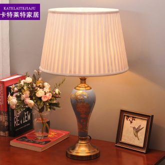 American ceramic desk lamp sitting room bedroom berth lamp of creative study and contracted a warm and romantic wedding decoration