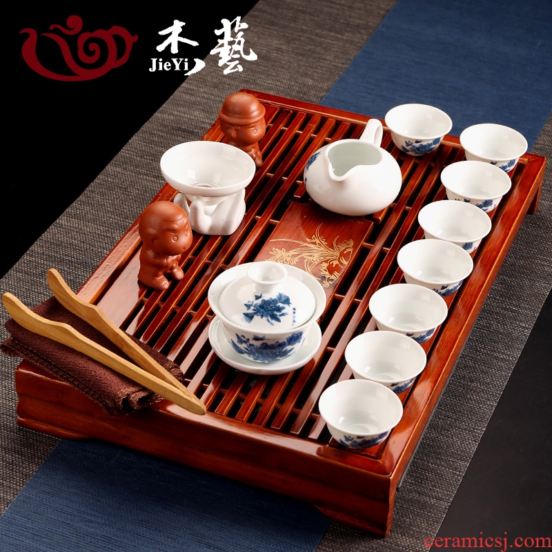Blue and white kung fu tea set a complete set of ceramic tea set solid wood kembat tea tray tea sea household white porcelain tea set
