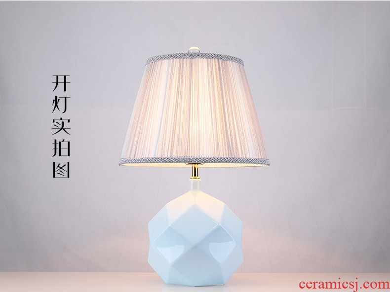 Light and decoration ceramics lamp decoration lamp is contracted and I American art desk lamp of bedroom the head of a bed the idea of sitting room lamps and lanterns