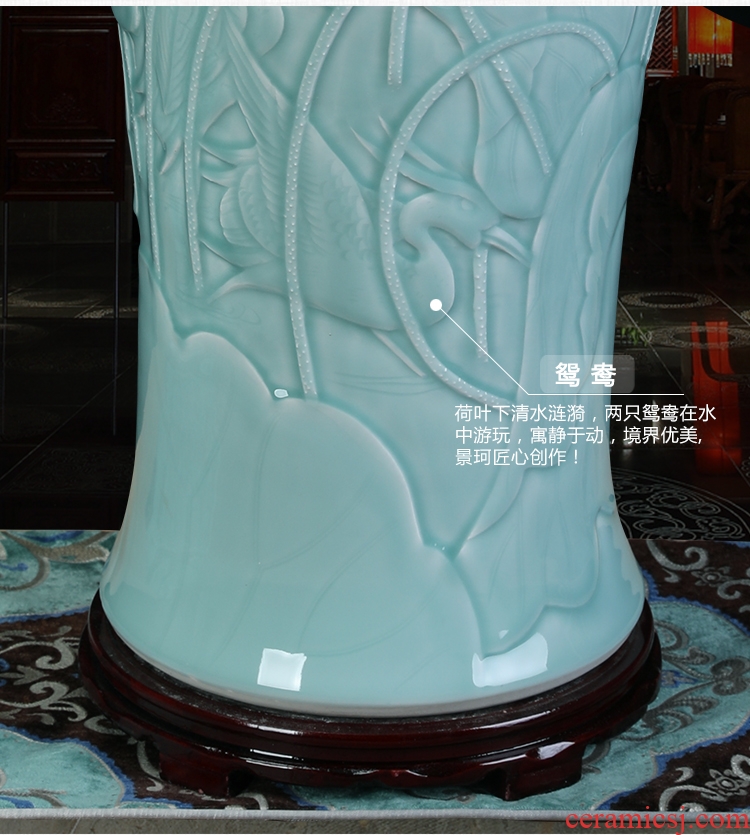 Blue and white porcelain of jingdezhen ceramics landing big vase sitting room adornment is placed hand - made ceramic vase furnishing articles - 602312829806