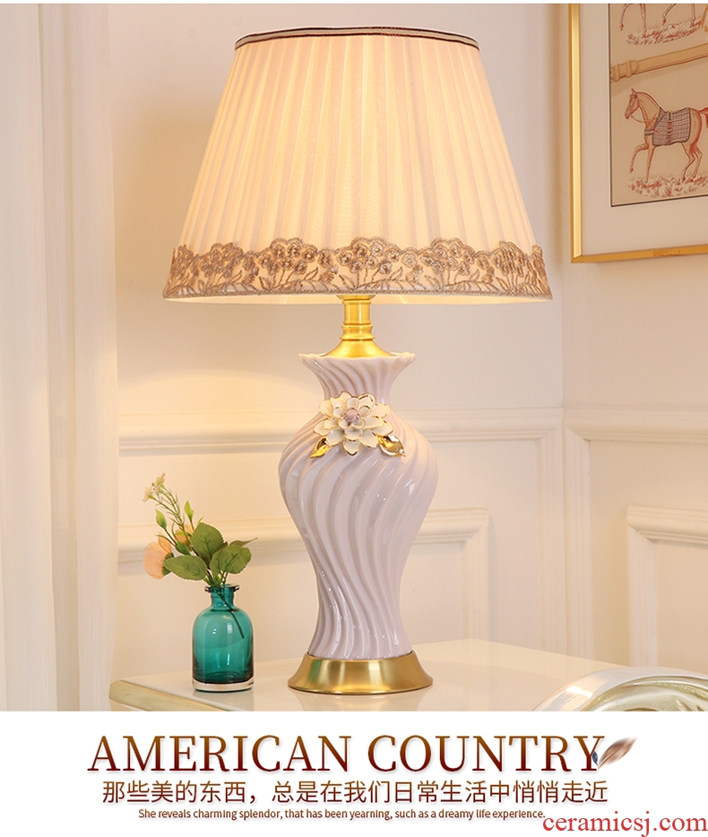 The Desk lamp of bedroom the head of a bed lamp, I and contracted creative household adjustable light sweet American Chinese style wedding celebration of ceramic lamp