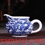 Jingdezhen hand - made under the glaze color ceramic fair keller kung fu tea accessories and cup and a cup of tea is tea sea