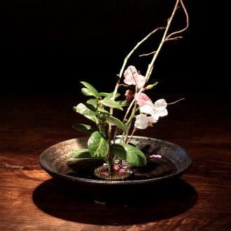Flower arranging a Japanese sword mountain flower implement floral small streams, ikebana flower arranging teaching flowerpot zen ideas flowerpot ceramics