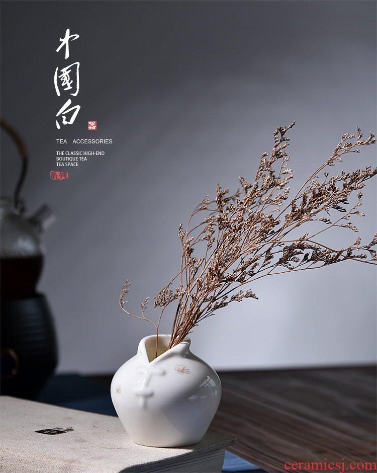 Quiet life high white porcelain flower implement Japanese furnishing articles furnishing articles ceramic tea accessories flowers in Chinese