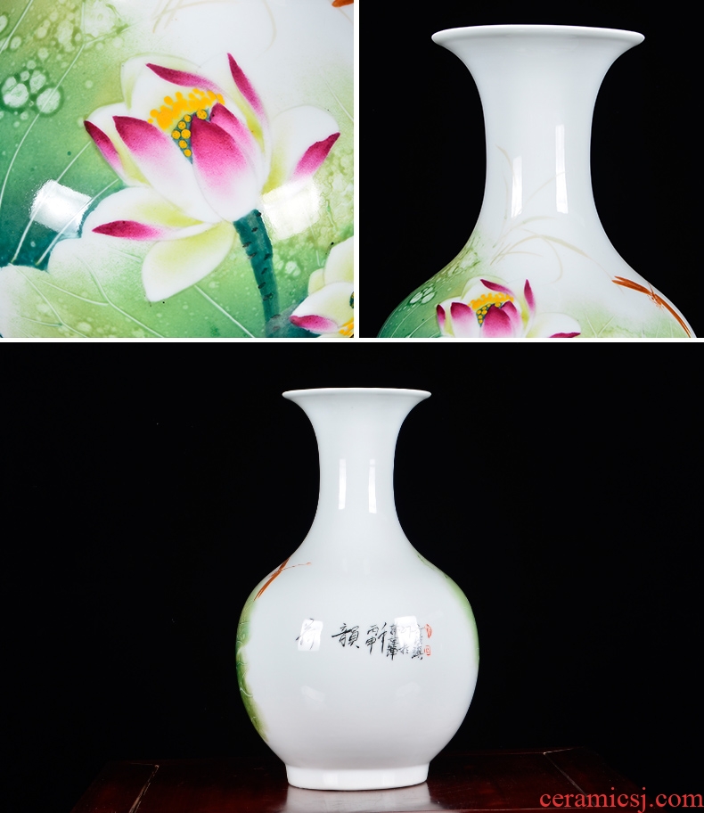 Blue and white porcelain of jingdezhen ceramics famous master hand - made vases, flower arrangement, the new Chinese style sitting room adornment is placed