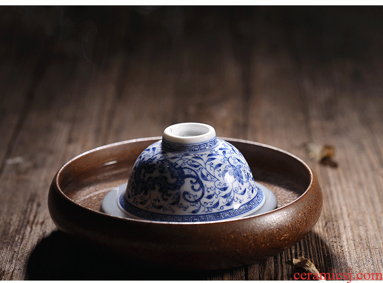 Jingdezhen ceramic masters cup hand-painted kung fu tea set of blue and white porcelain cup sample tea cup noggin individual cup