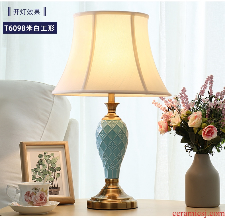 The Desk lamp of bedroom the head of a bed American simple ceramic study move fashionable sitting room warm romantic wedding remote control lamps and lanterns