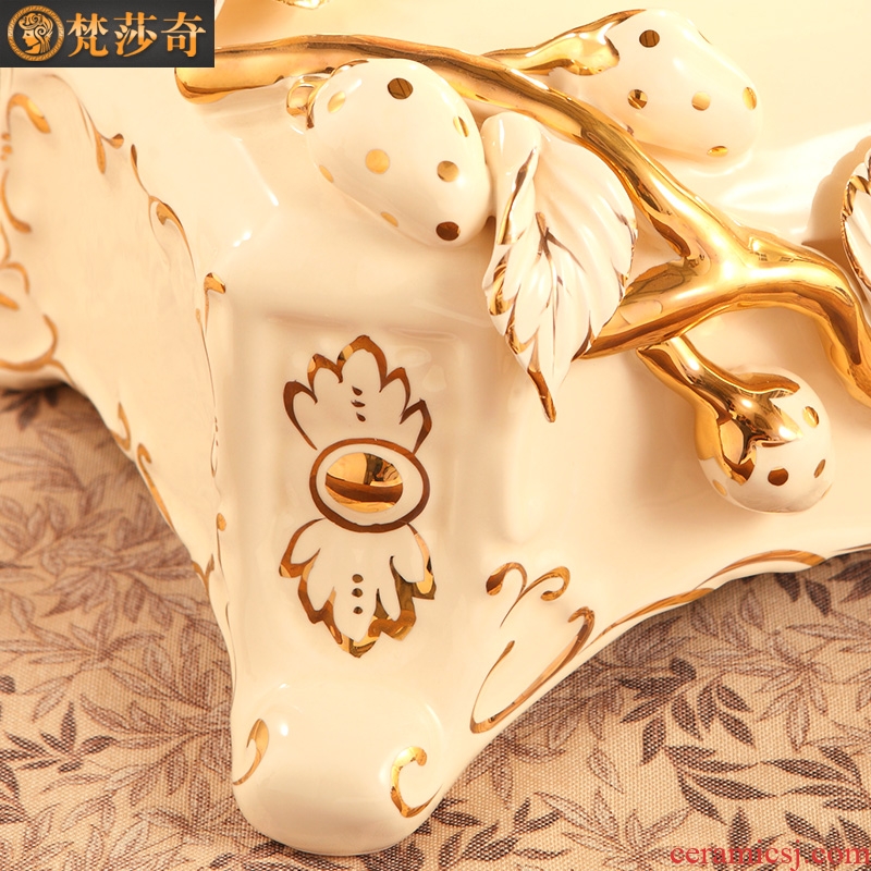 The master bedroom adornment is placed ceramic tissue box creativity European - style key-2 luxury living room table cartons of tea table decorations