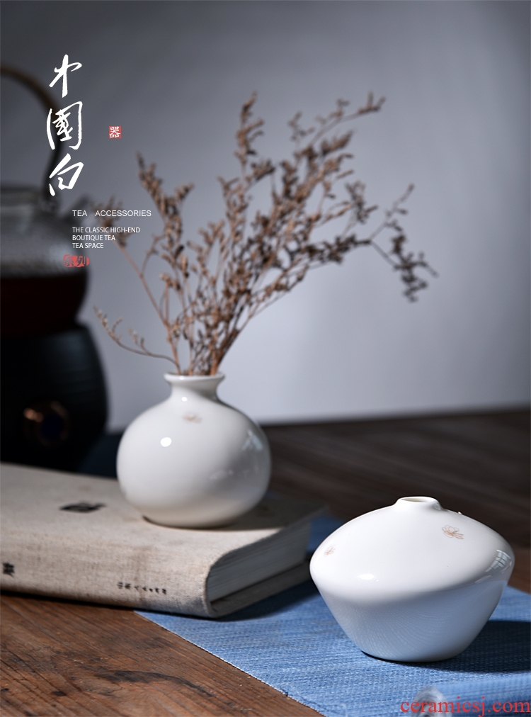 Quiet life high white porcelain flower implement Japanese furnishing articles furnishing articles ceramic tea accessories flowers in Chinese