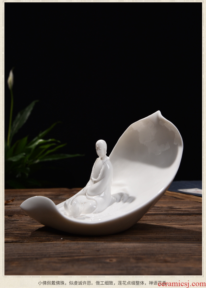 Oriental soil dehua white porcelain sculpture art furnishing articles ceramic decoration/ChanYu floral D46-033