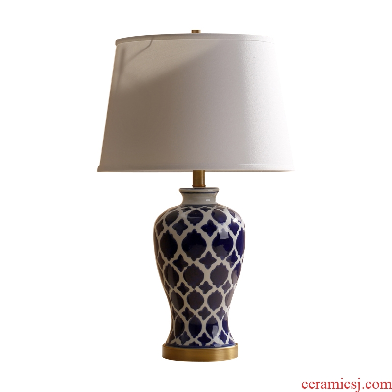 Catron had jingdezhen rural living room desk lamp of bedroom the head of a bed is blue vase hand - made lamp American ceramic lamp