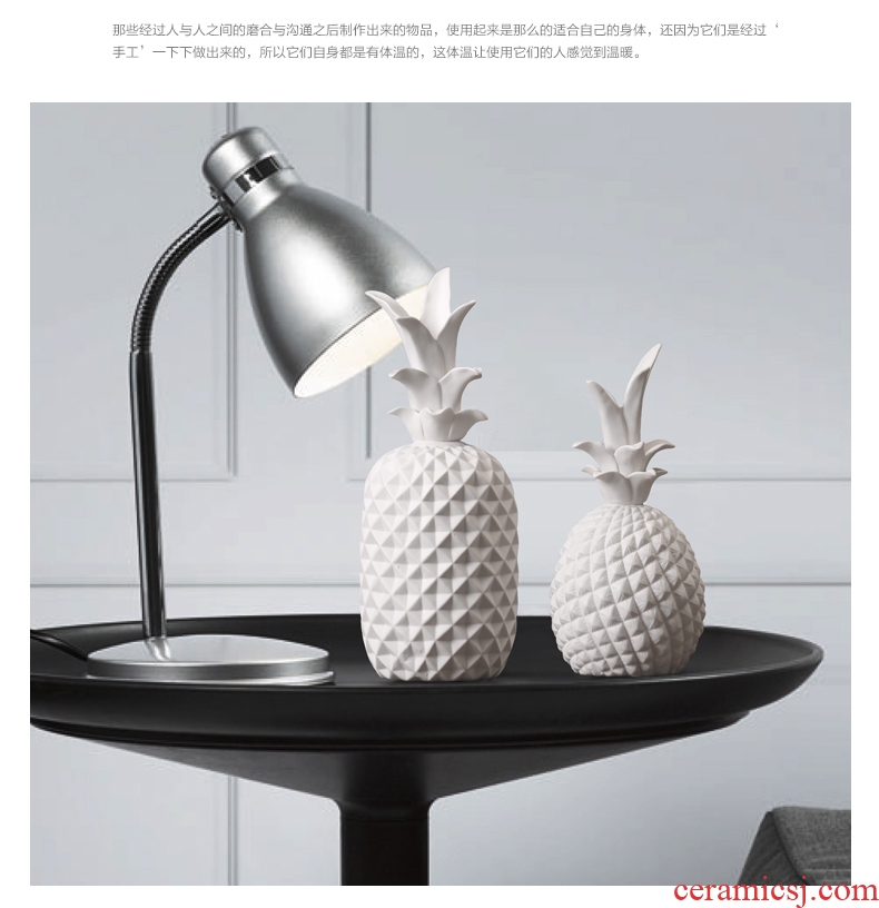 【 for 】 pineapple furnishing articles matte white ceramic soft adornment ornament adornment of contemporary and contracted sitting room wine