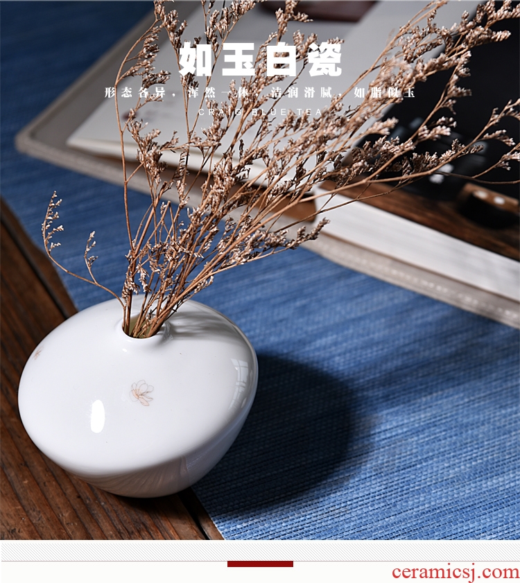 Quiet life high white porcelain flower implement Japanese furnishing articles furnishing articles ceramic tea accessories flowers in Chinese