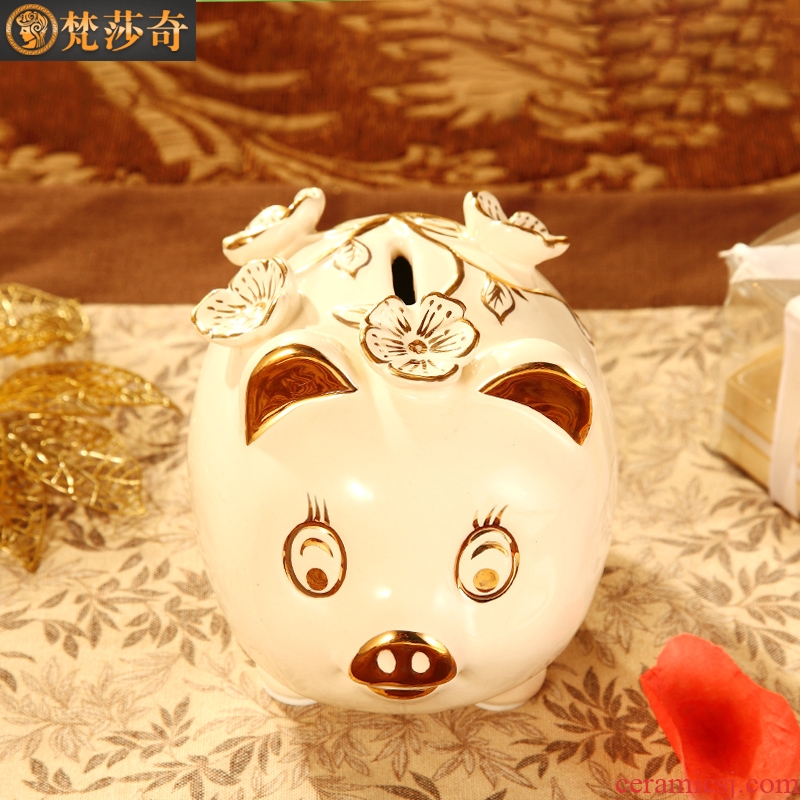 Vatican Sally 's European ceramics gold baby pig piggy bank furnishing articles birthday gift money - a box piggy bank