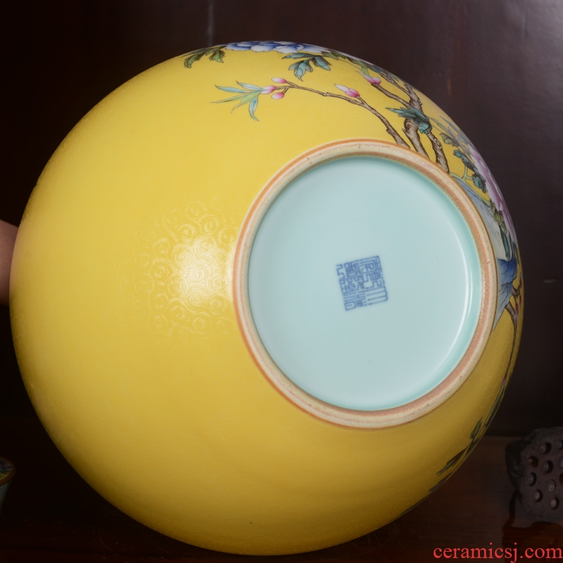 Jingdezhen ceramics high-end antique yellow roses sitting room place powder enamel vase home decoration process