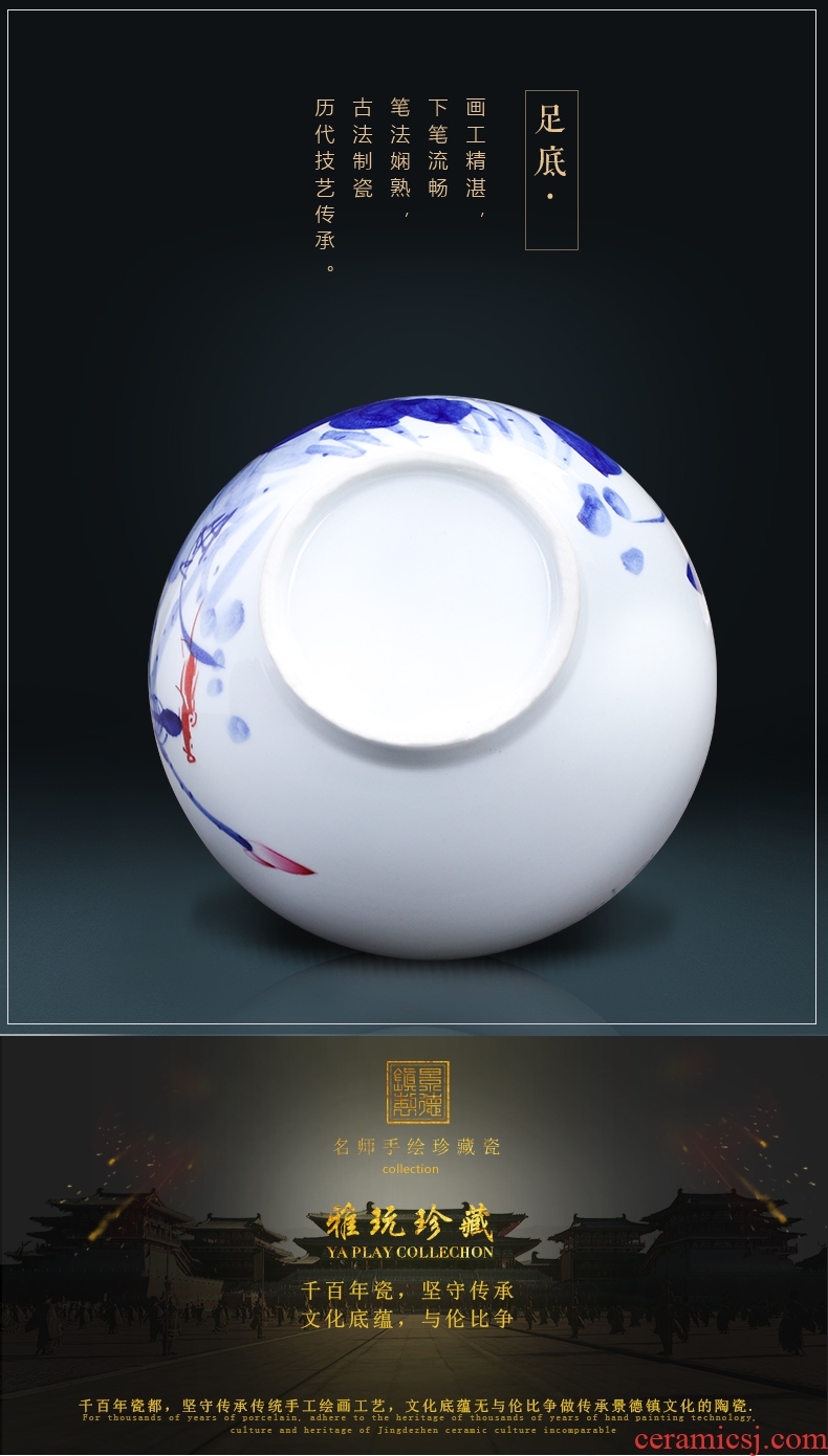 Jingdezhen ceramics hand draw freehand brushwork in traditional Chinese blue and white porcelain vases, flower arrangement of Chinese style living room home furnishing articles