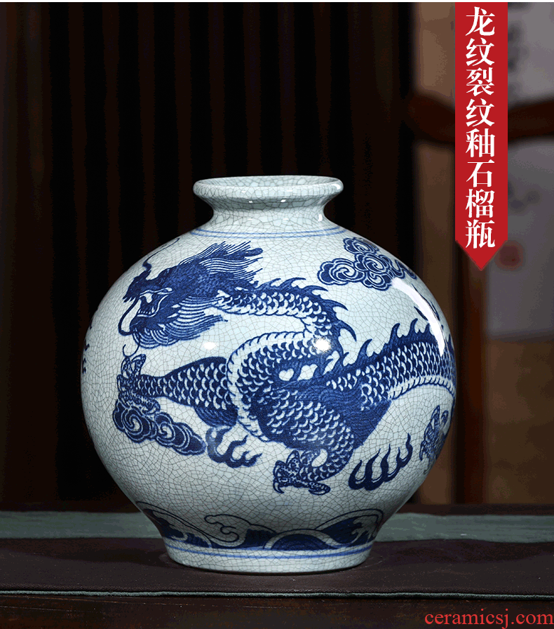 Jingdezhen ceramics dragon playing pearl blue and white porcelain vases, flower arrangement furnishing articles furnishing articles archaize sitting room of the new Chinese style