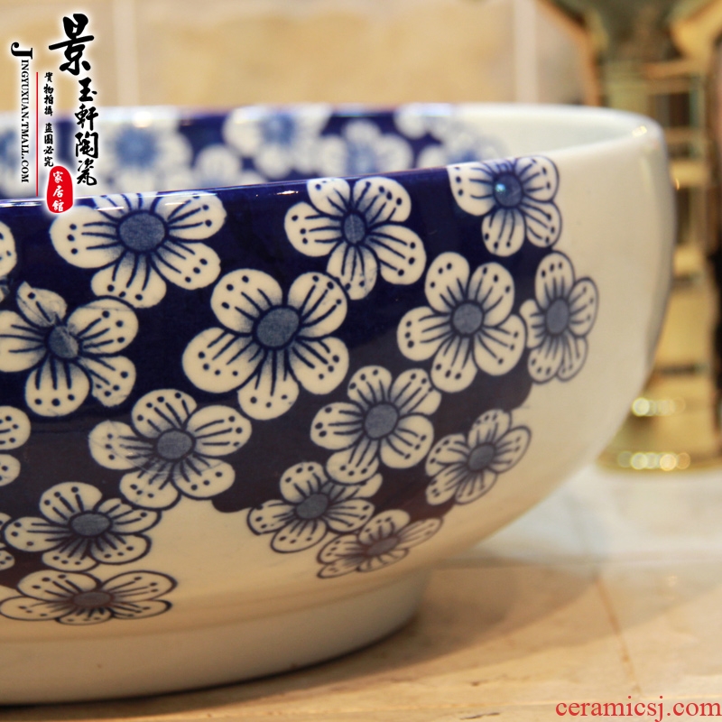 Jingdezhen ceramic lavatory basin basin art on the sink basin basin size blue and white name plum blossom put