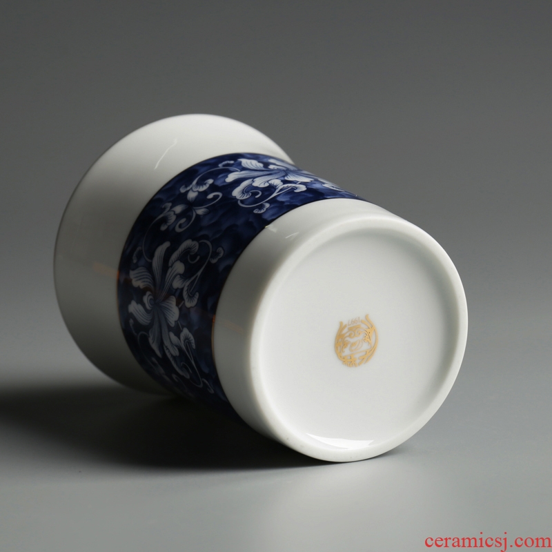 Are good source of kung fu tea accessories large blue and white porcelain tea sea ceramics fair public cup white porcelain cup home points of tea