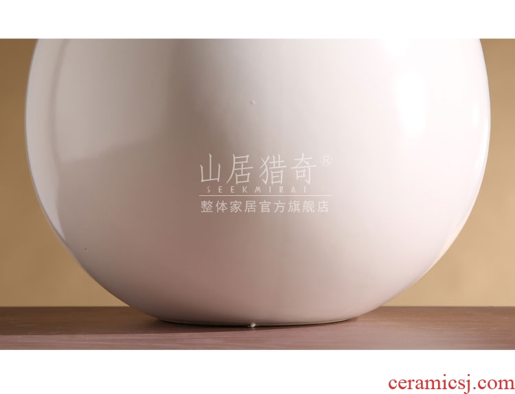 Jingdezhen ceramics hand - made archaize beaming big name plum bottle vase new Chinese flower arranging sitting room adornment is placed - 540017373358