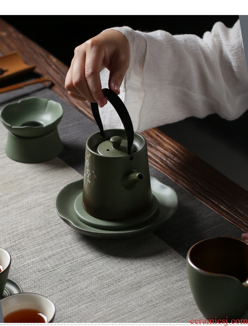 Is good source Japanese ceramic tea set coarse pottery creative green gold pot retro girder pot of tea, household teapot